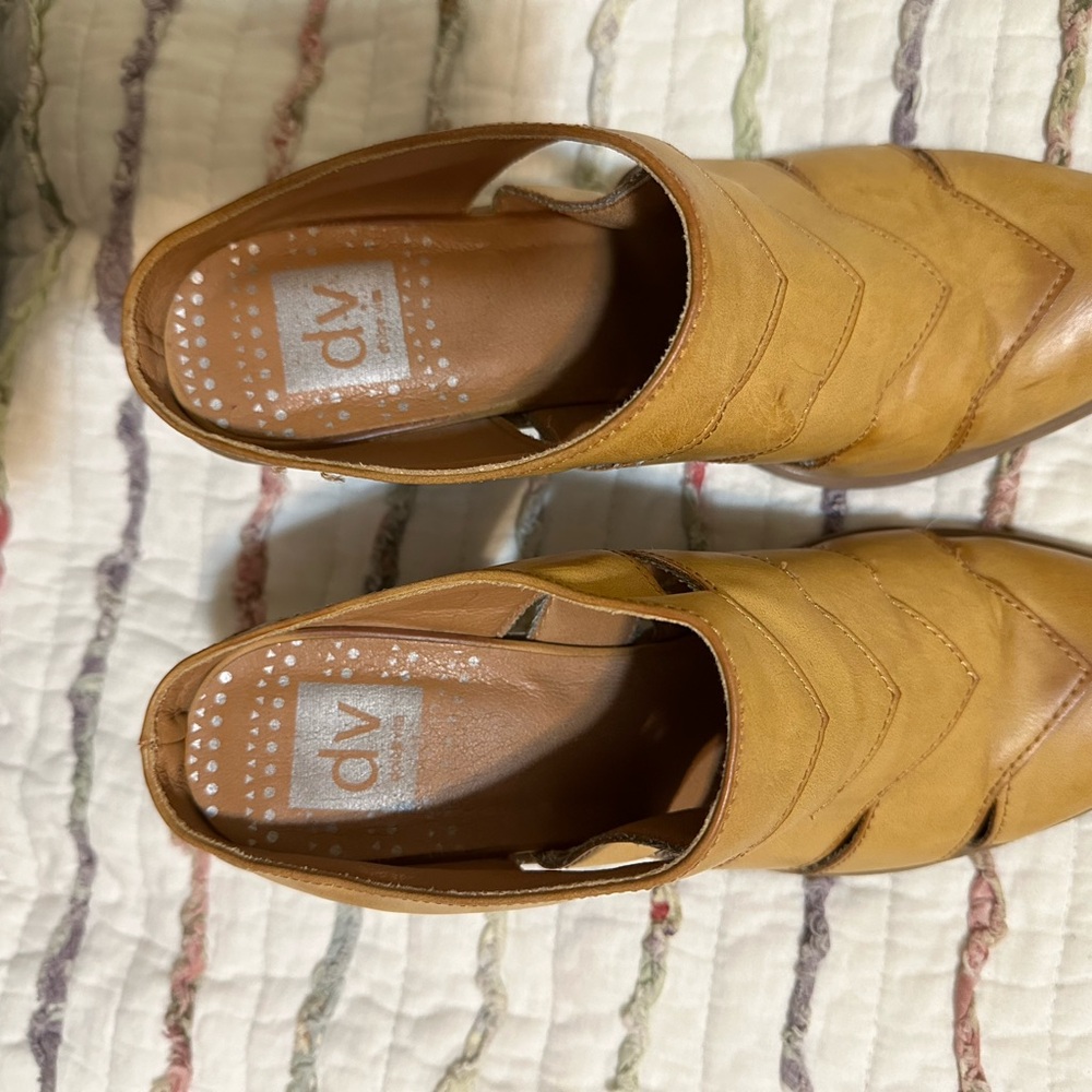 Dolce Vita mules sz 9.5 block heel tan - Picture 3 of 5